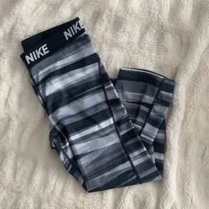 Nike pro Capris